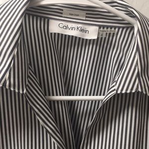 Calvin Klein NWT Navy/White Button Up Blouse
